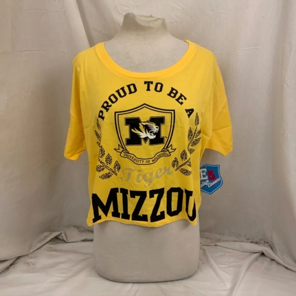 college classics Tops - NWT COLLEGE CLASSICS CROP